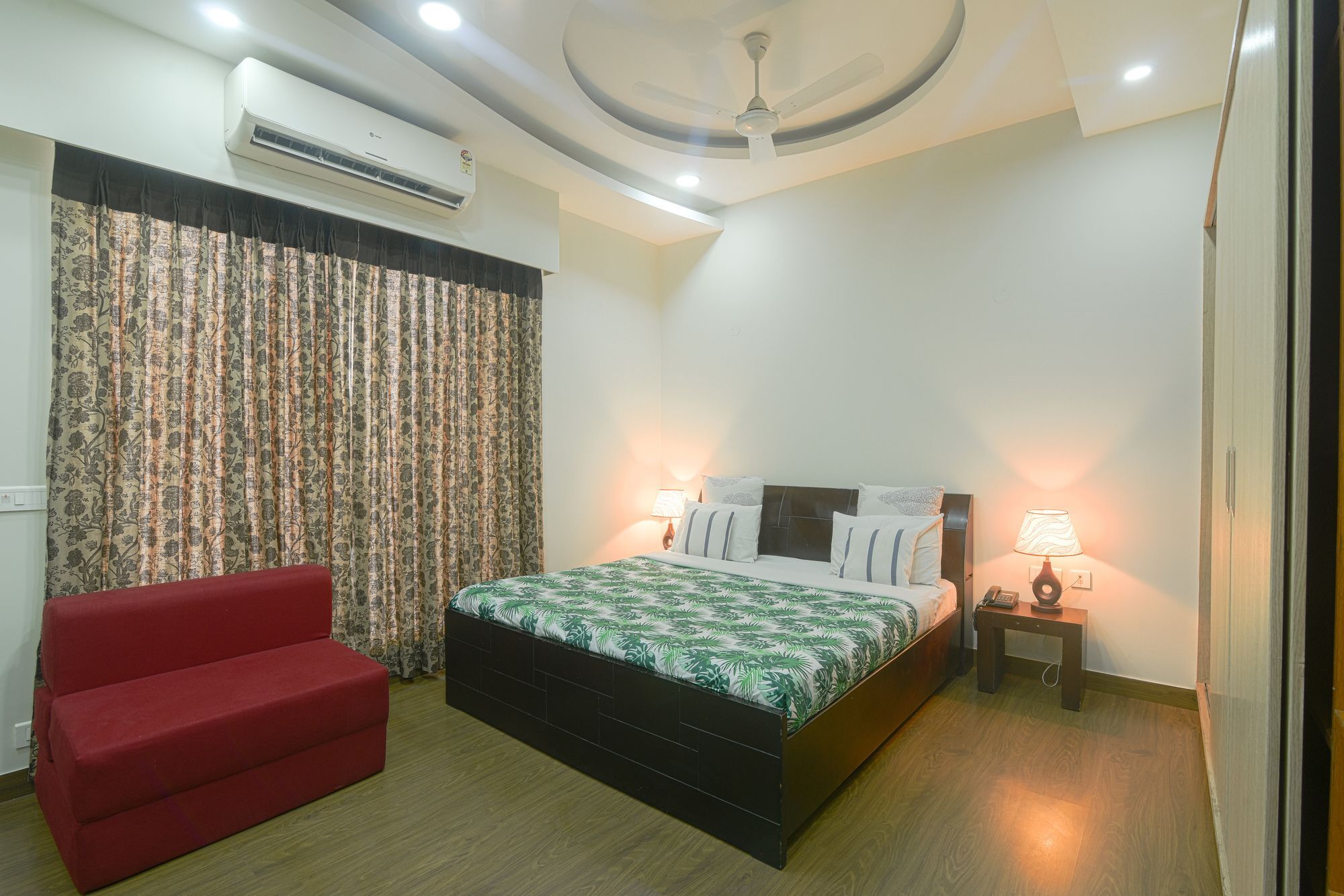 Perch Grove Golf Course Road Apartment