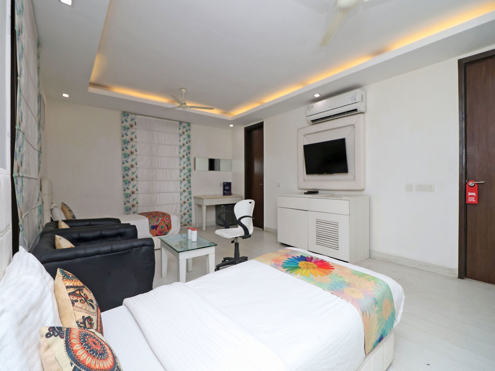 Hotel Oyo 12346 Siris Gurgaon