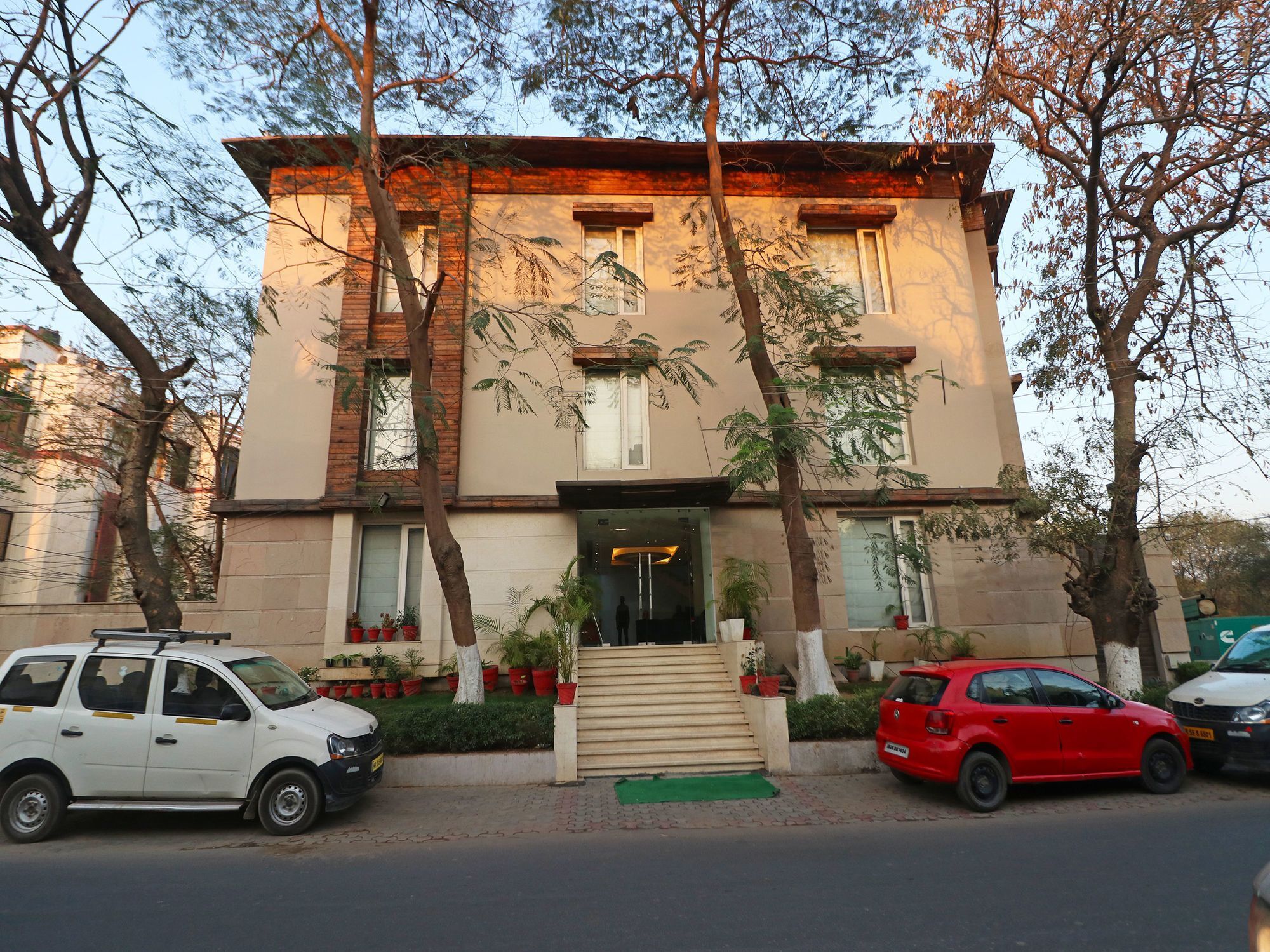 Oyo 12346 Siris Gurgaon