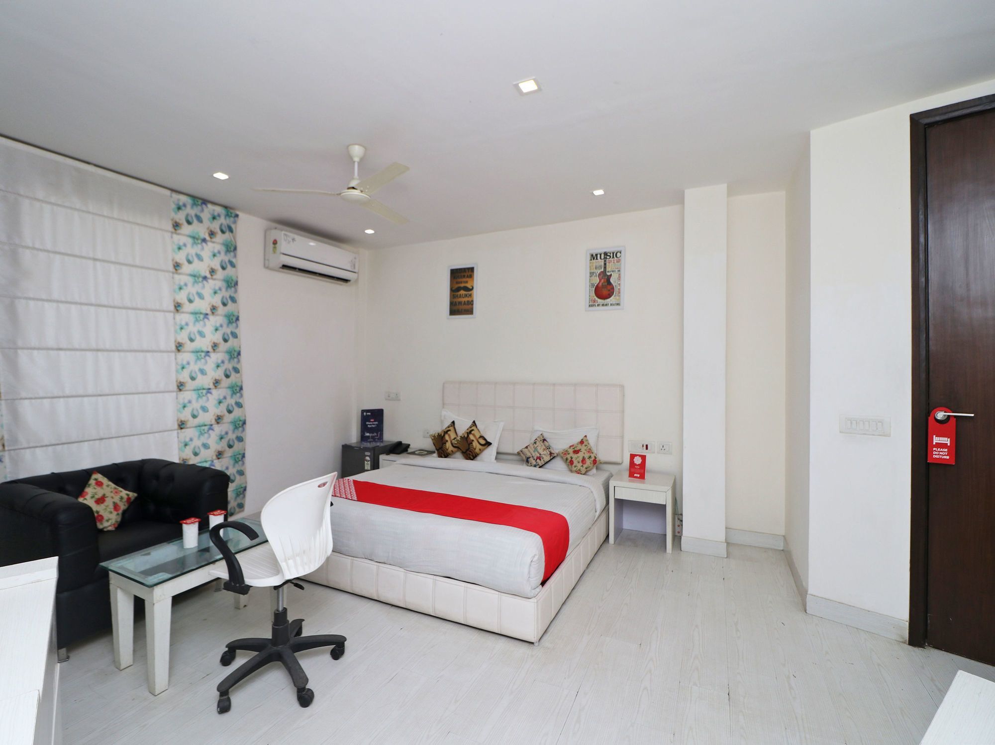 Oyo 12346 Siris Hotel Gurgaon