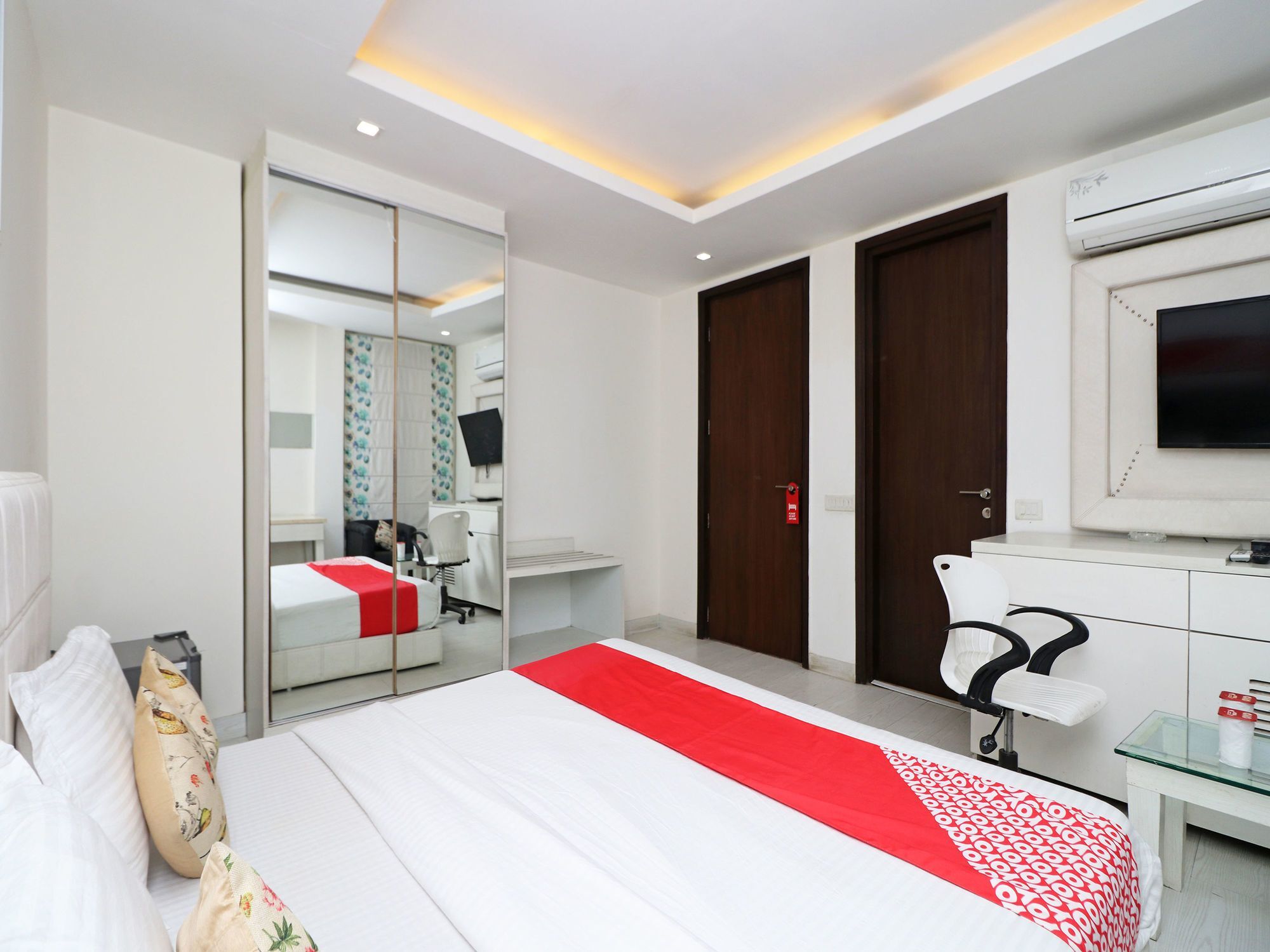 Oyo 12346 Siris Gurgaon
