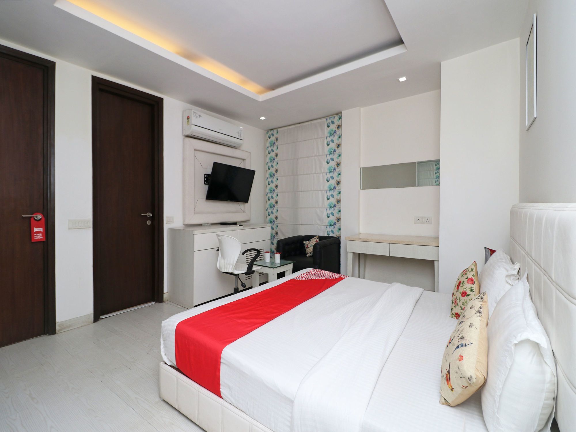 Oyo 12346 Siris Gurgaon