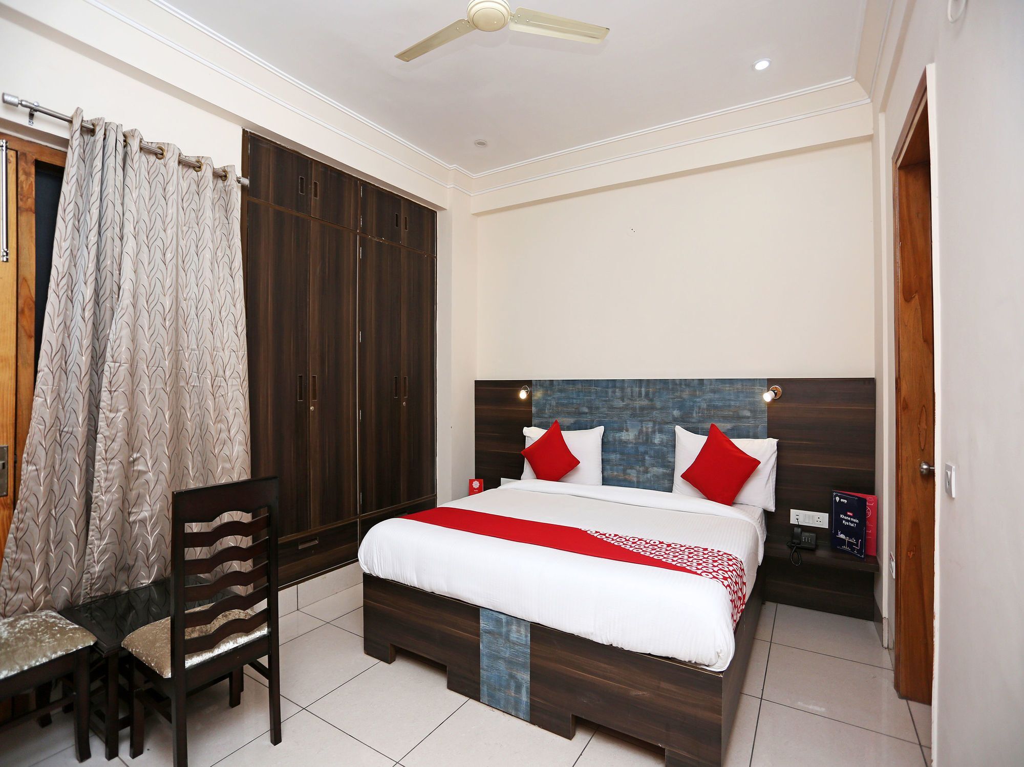 Hotel Oyo 14444 Jmk House Gurgaon