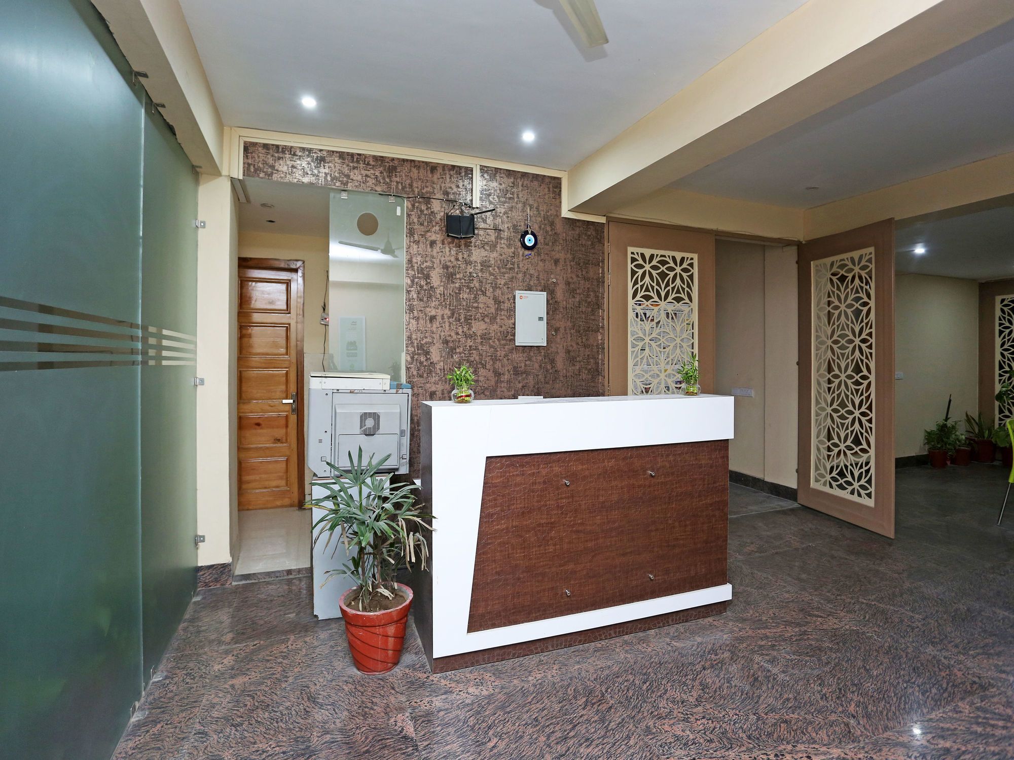 Hotel Oyo 14444 Jmk House Gurgaon