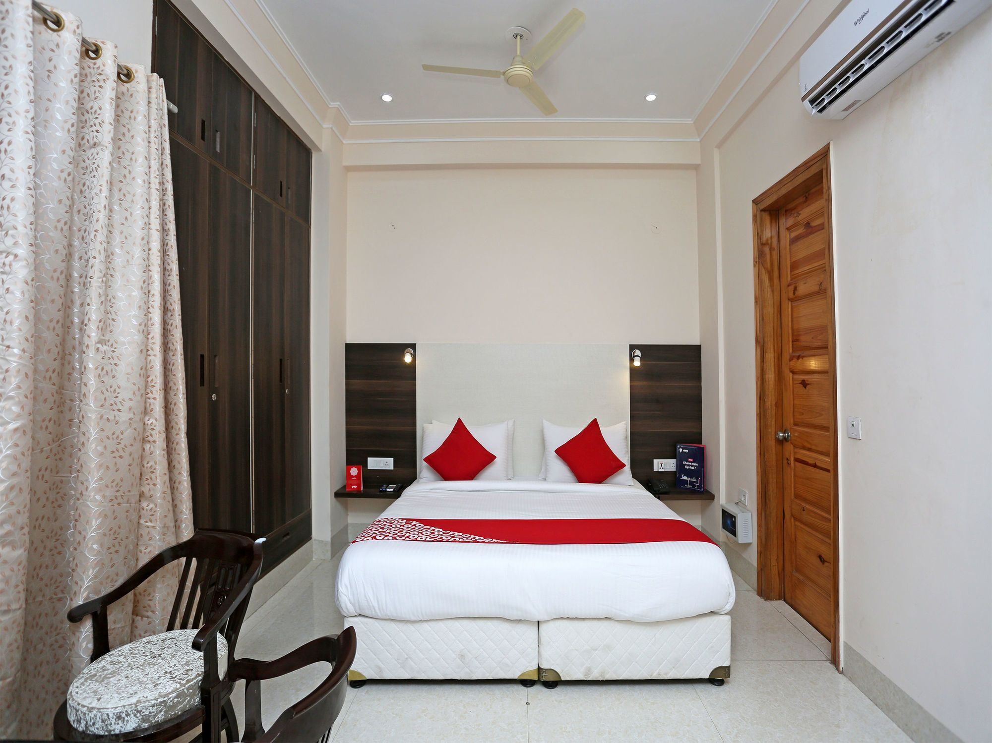 Oyo 14444 Jmk House 3* Gurgaon