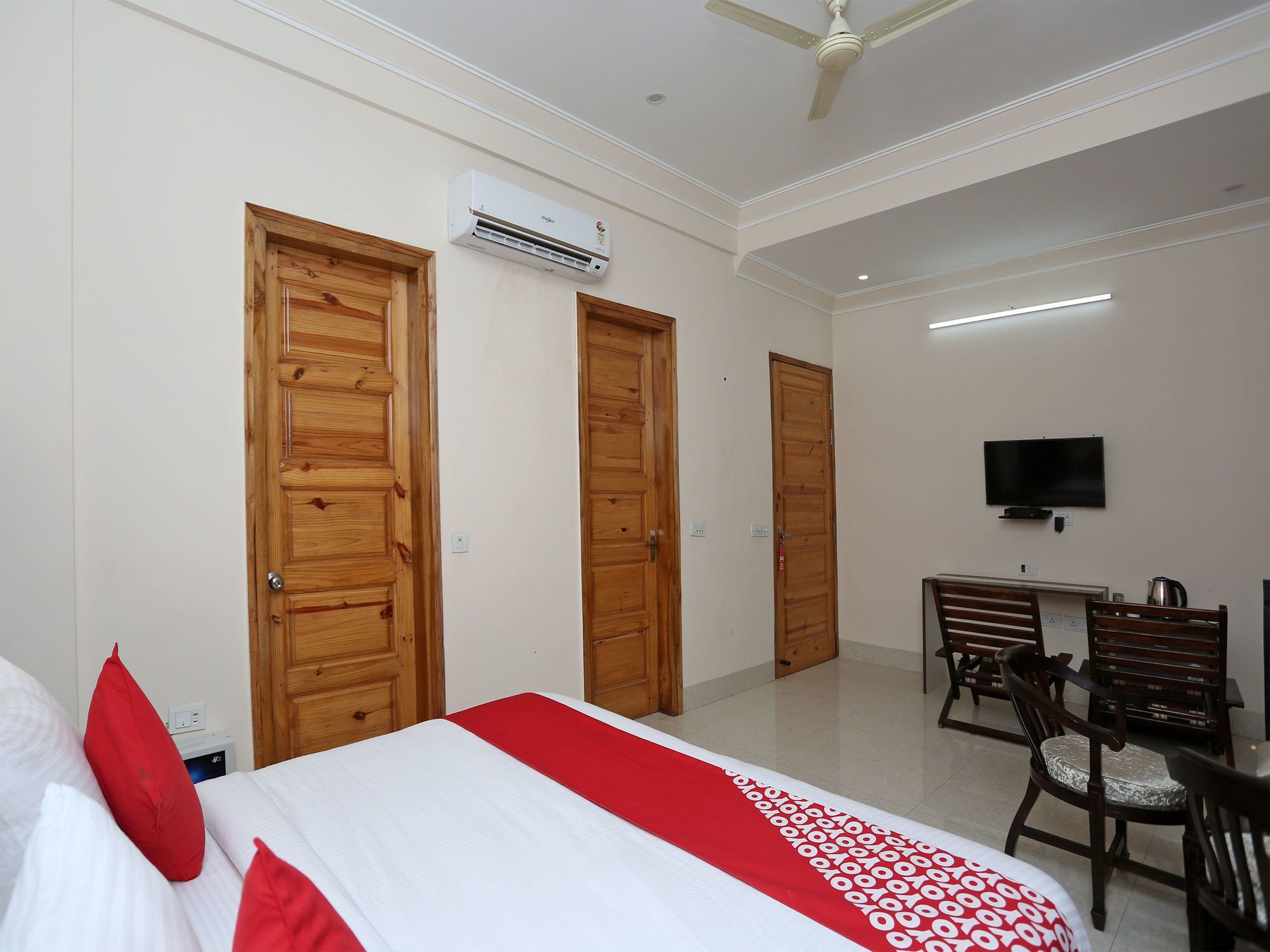 Oyo 14444 Jmk House Gurgaon