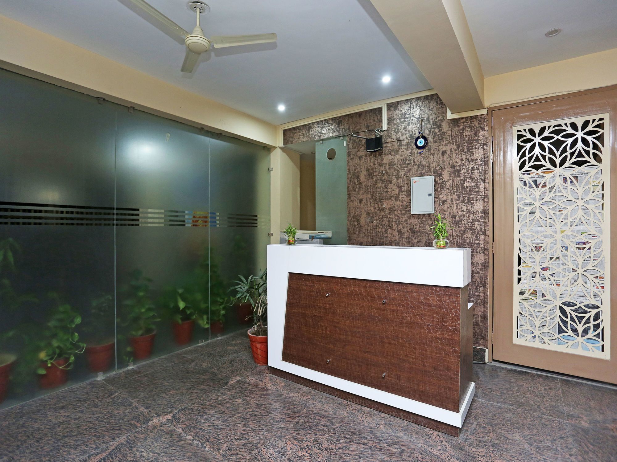 Hotel Oyo 14444 Jmk House