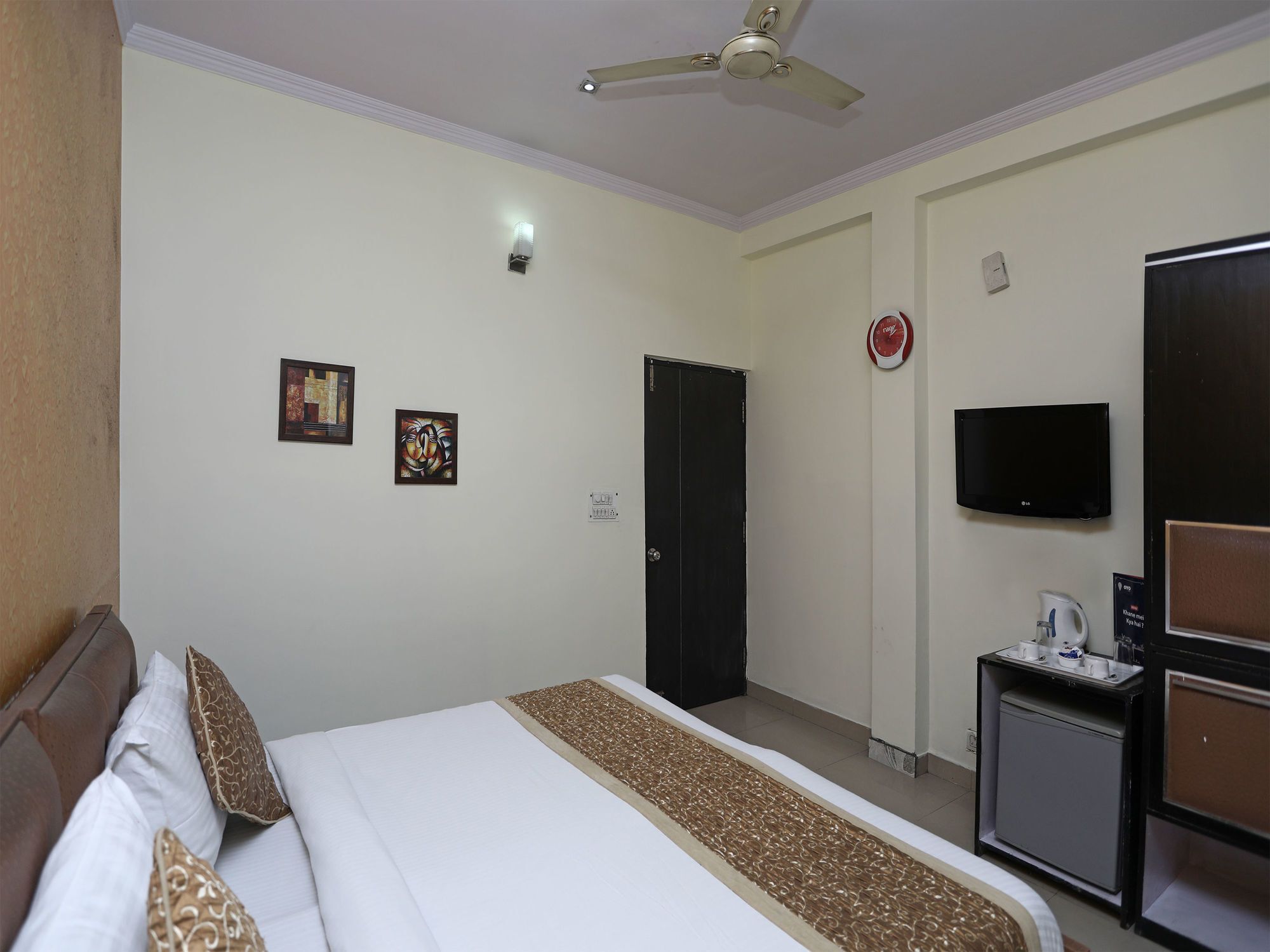 Oyo 14875 The Imperial Residency 3*
