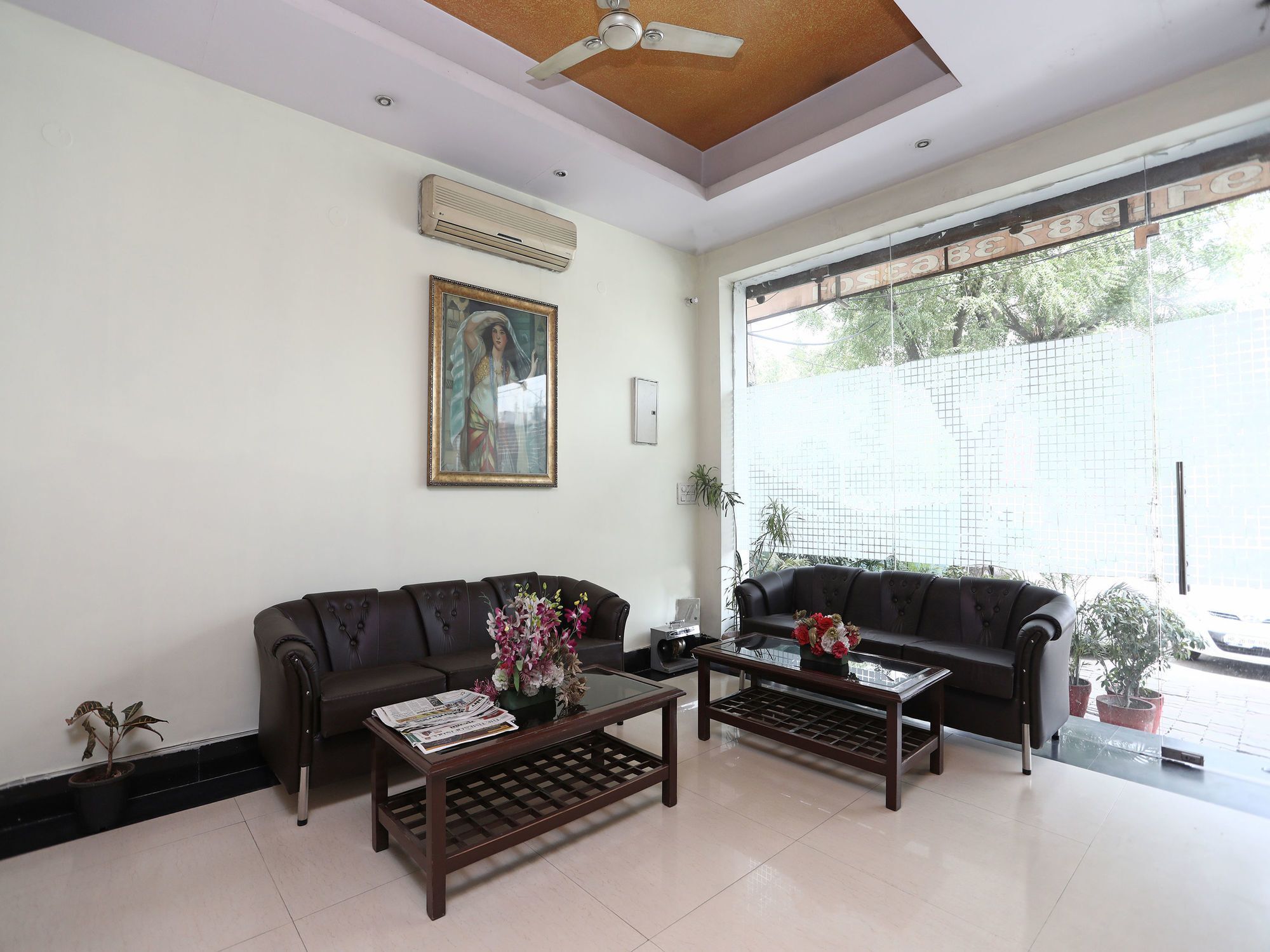 Oyo 14875 The Imperial Residency Hotel