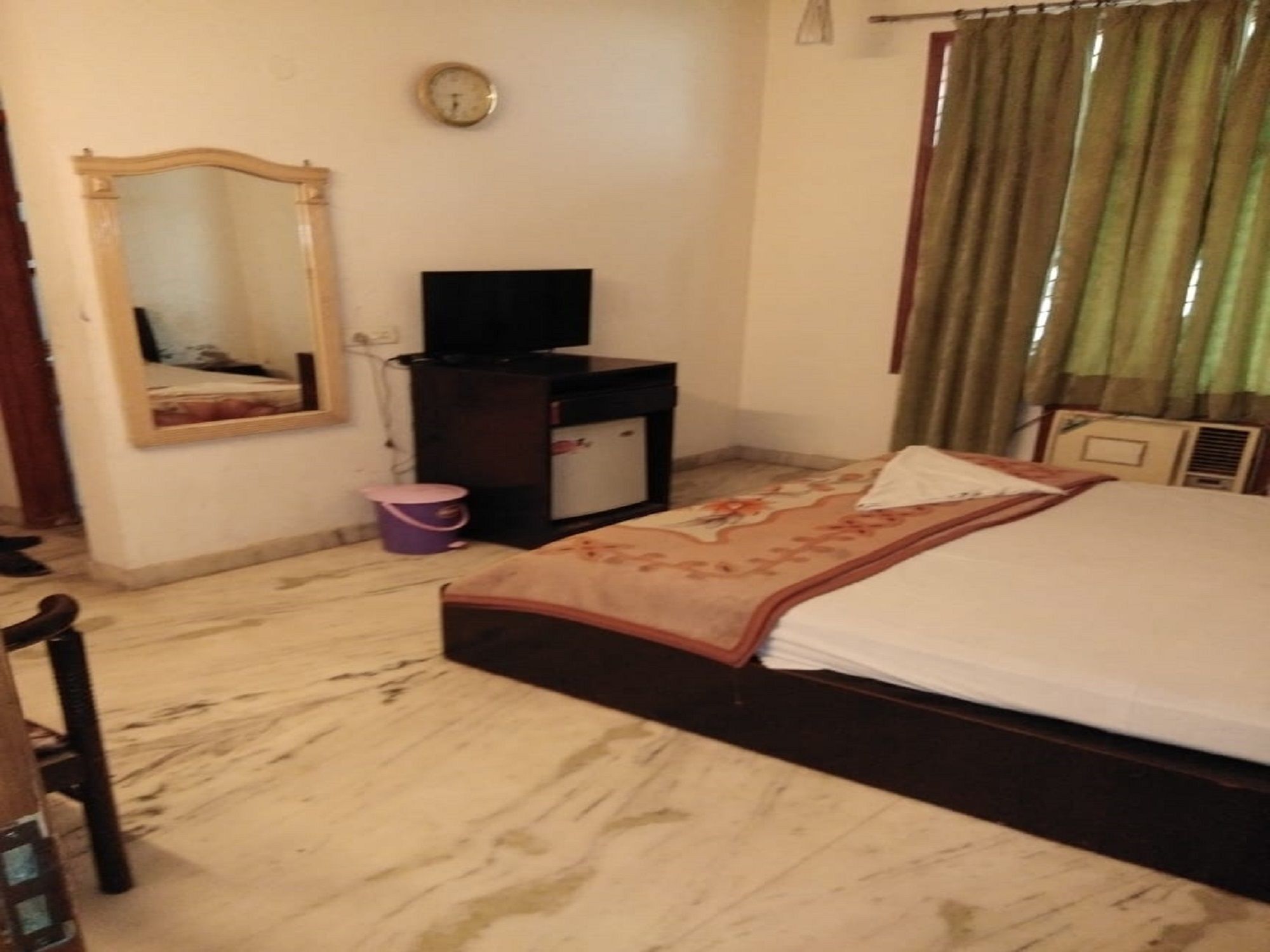 The Blue Sapphire Hotel