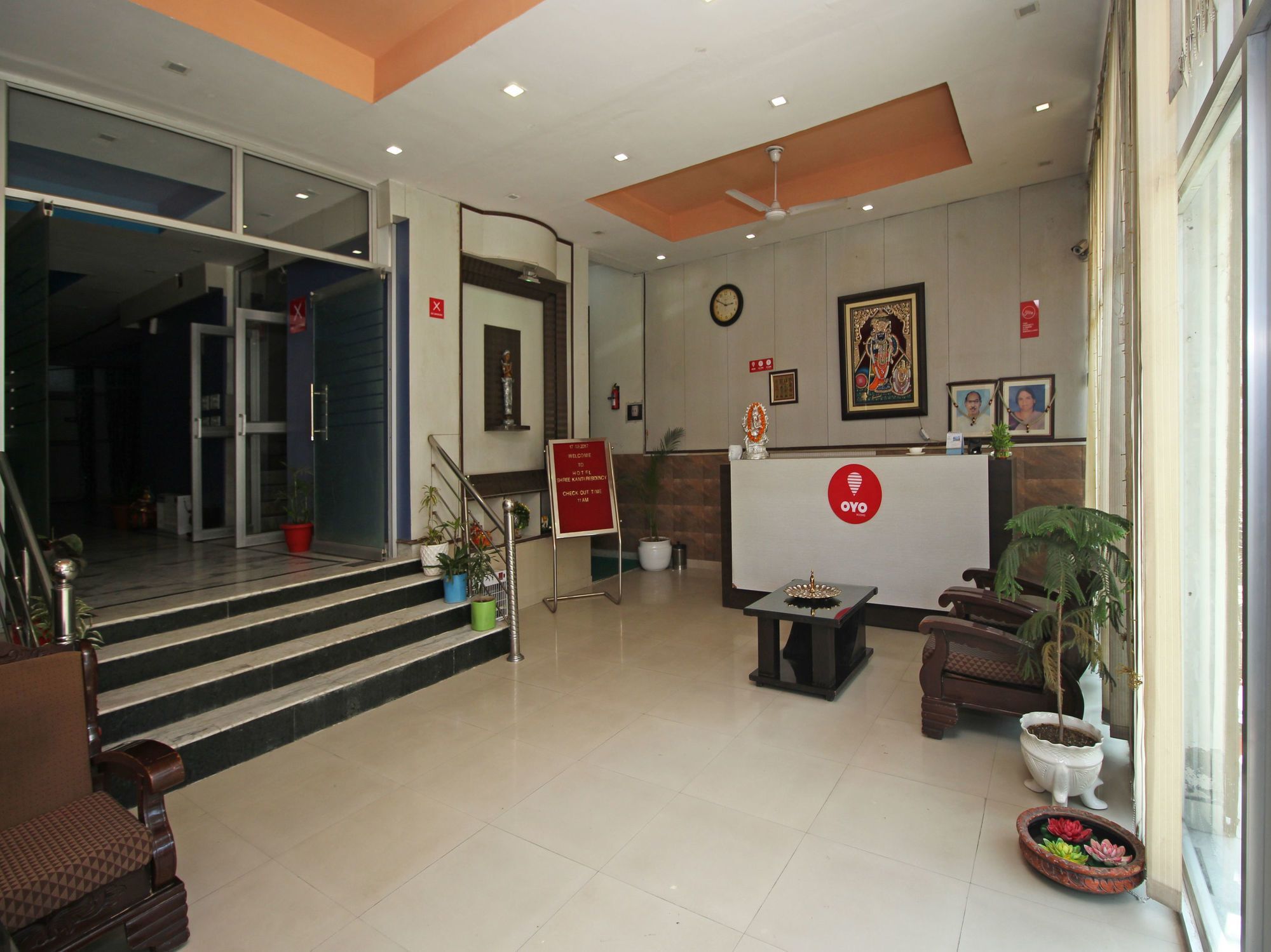 Hotel Oyo 576 Shree Kanta Residency Gurgaon