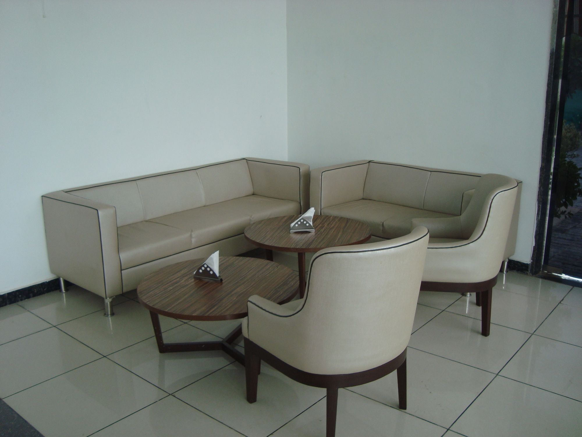 Nature Valley Hotel Gurgaon