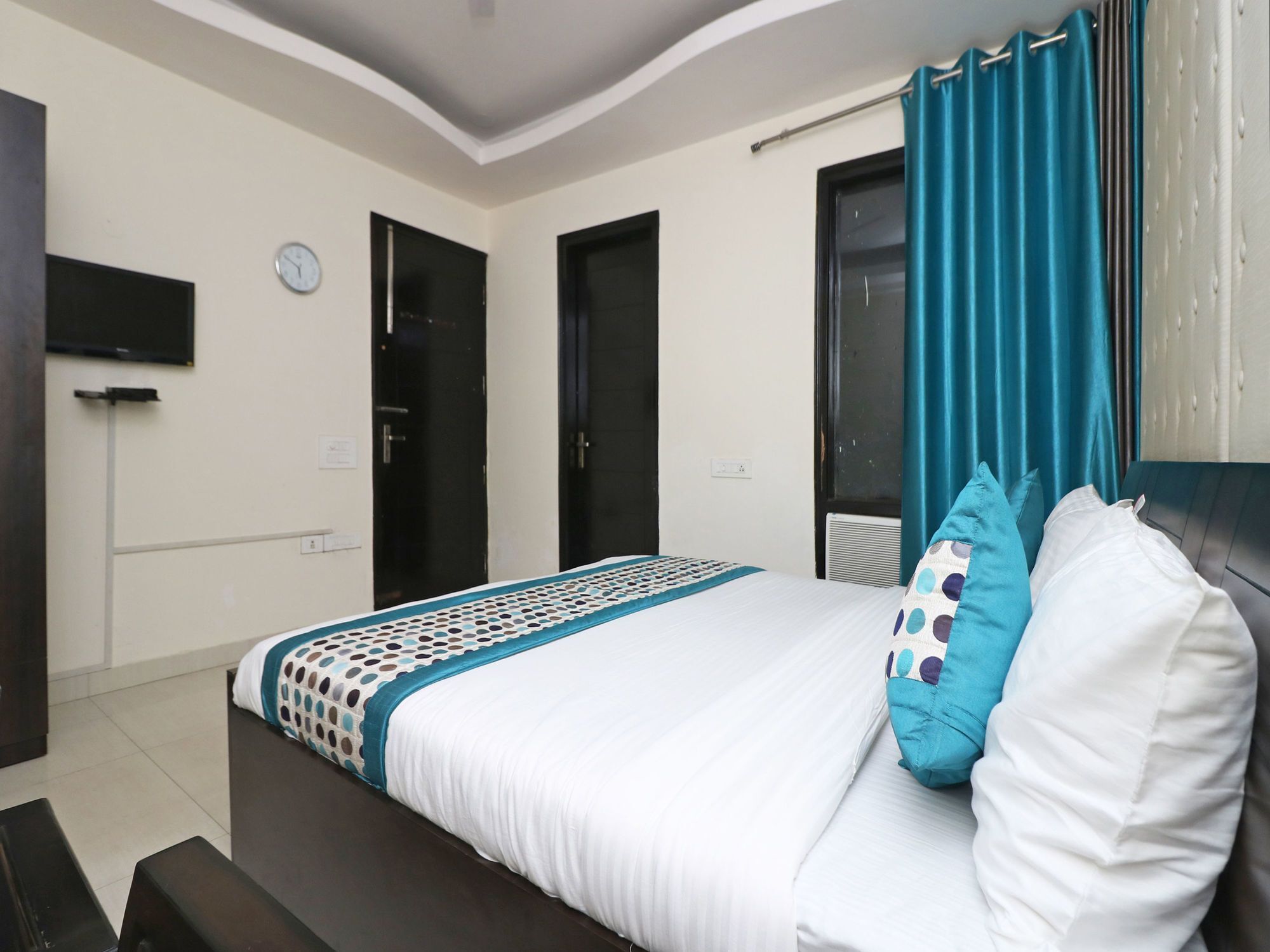 Hotel Oyo 9994 Summer Homez