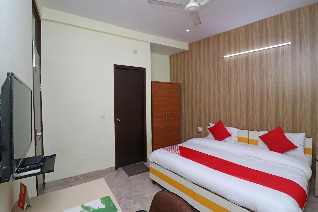 Oyo 16759 Sukhsagar 3* Gurgaon