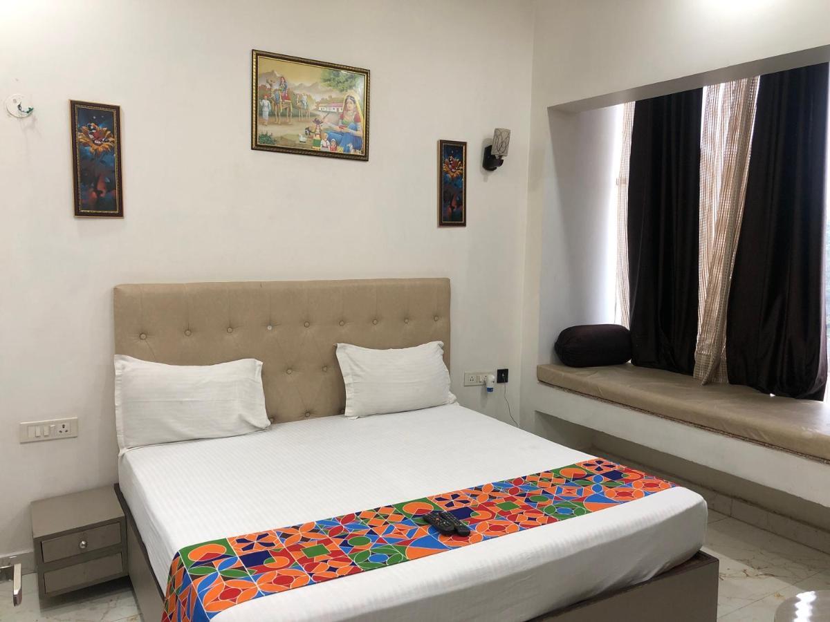 Red Hotel Gurgaon