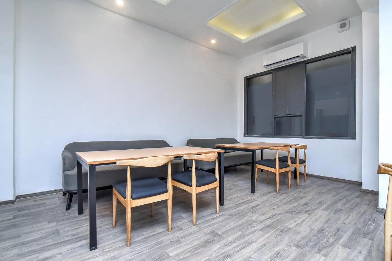 Oyo Townhouse 044 Sector 14 Gurugram 3*