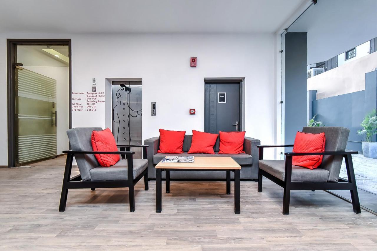 Oyo Townhouse 044 Sector 14 Gurugram Hotel 3*