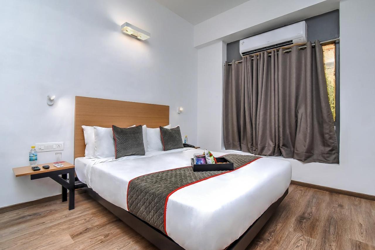 Oyo Townhouse 044 Sector 14 Gurugram Hotel