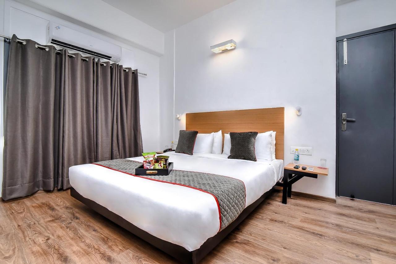 Oyo Townhouse 044 Sector 14 Gurugram
