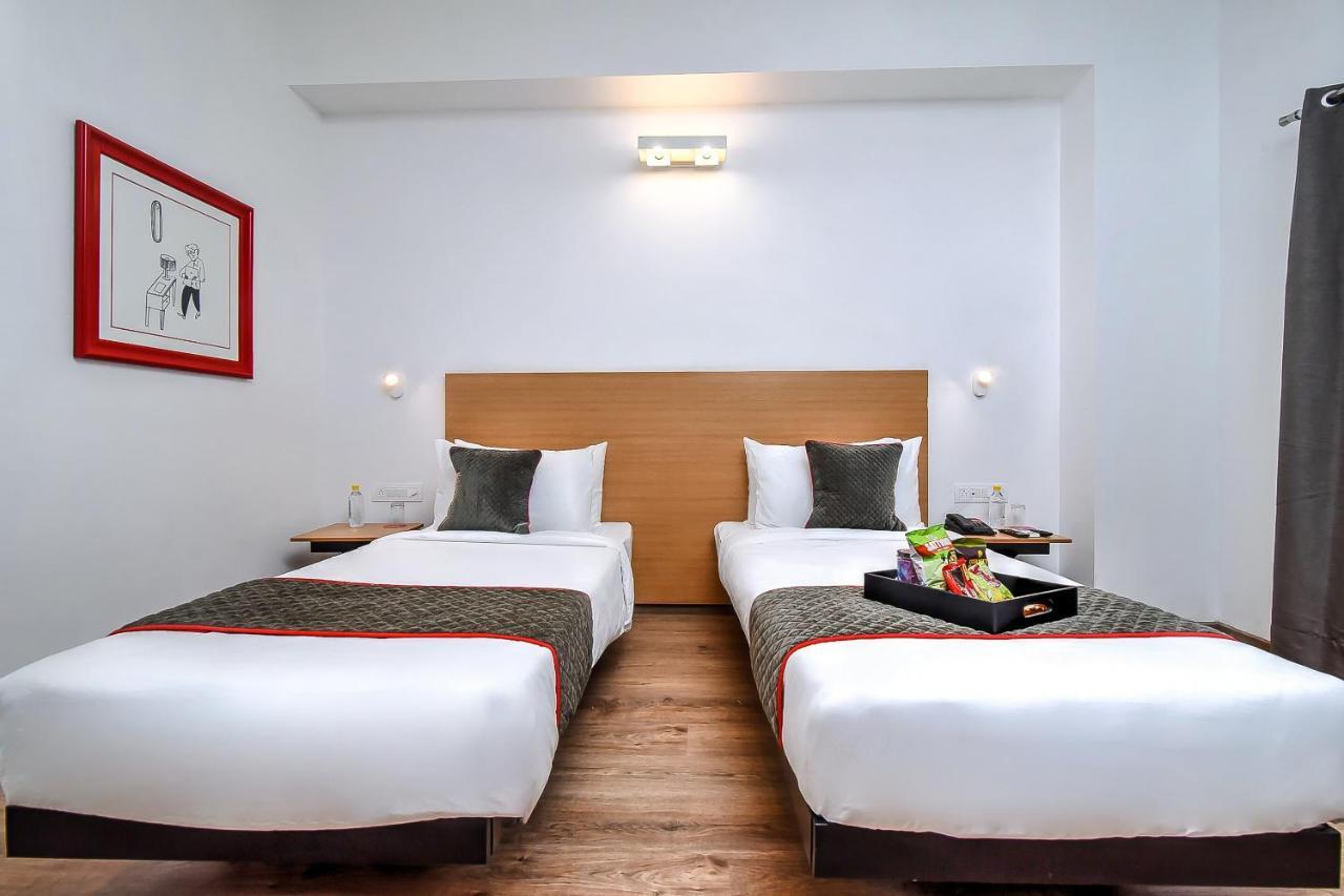 Oyo Townhouse 044 Sector 14 Gurugram Hotel 3*