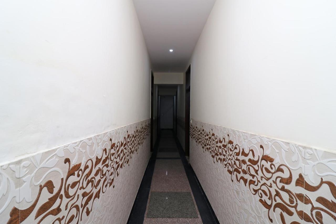 Oyo 16759 Sukhsagar Hotel 3*