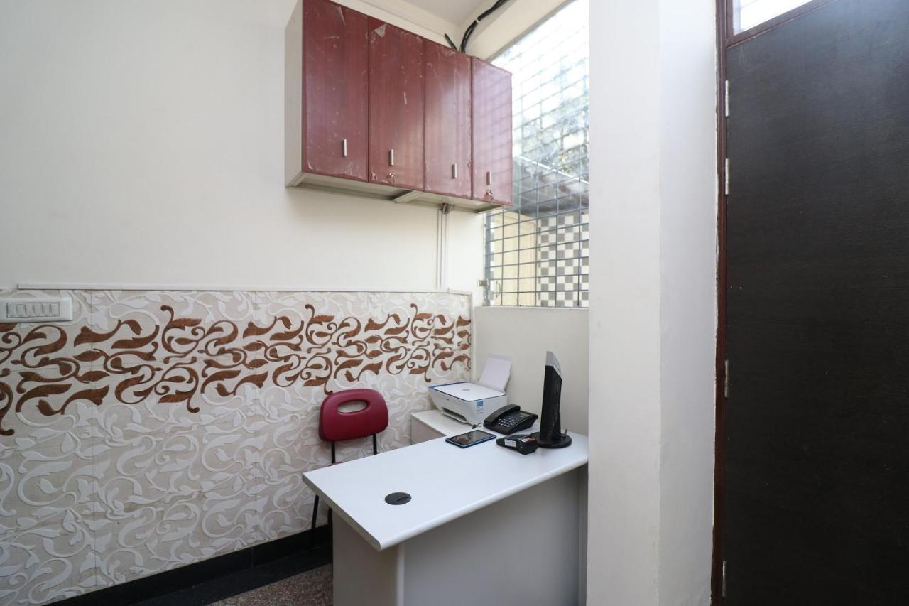 Hotel Oyo 16759 Sukhsagar Gurgaon