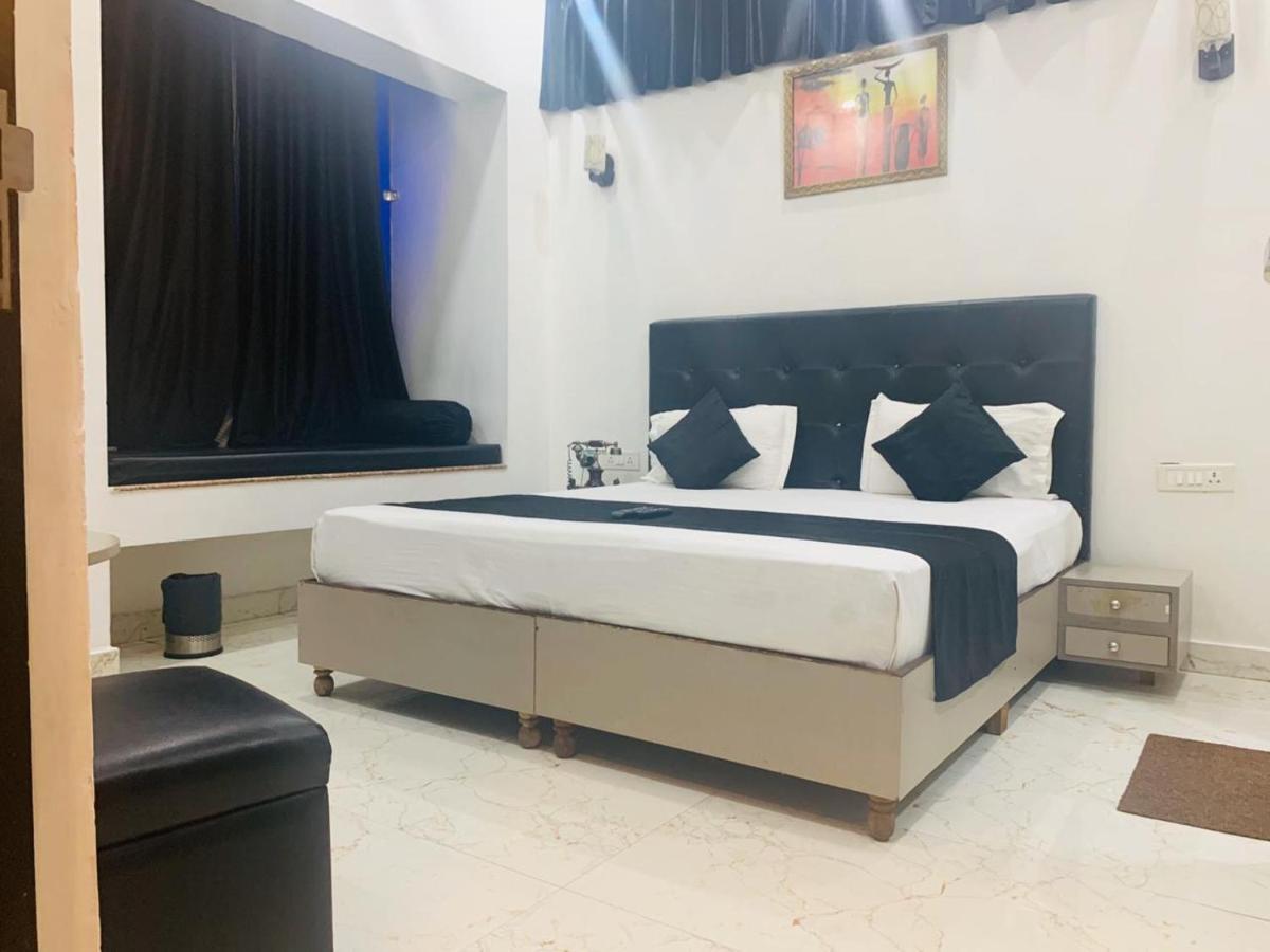 Red 3* Gurgaon
