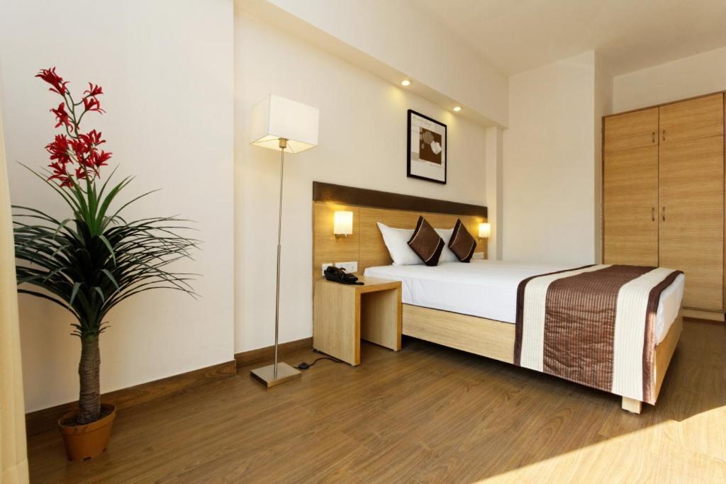 Hotel Silver Oak @ 56a 3*