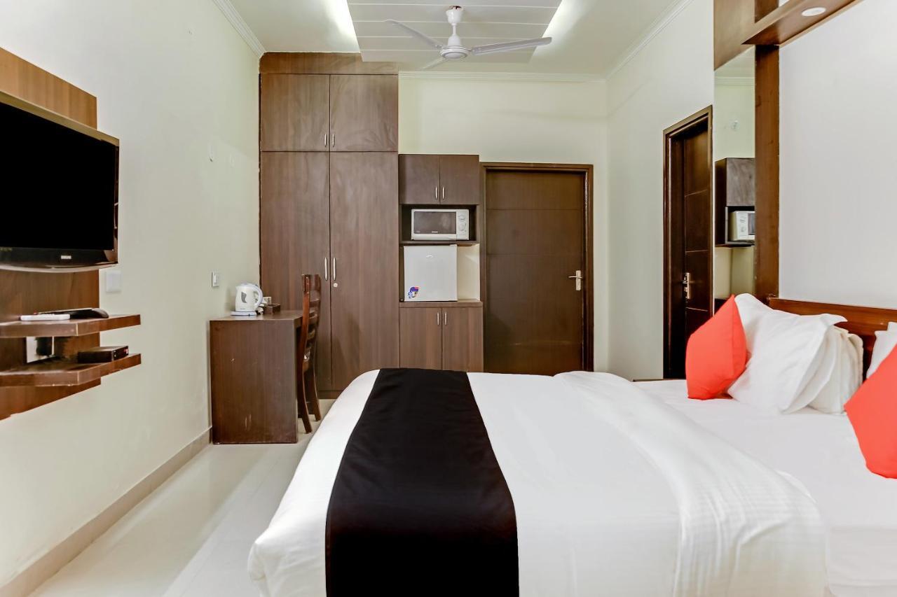 Capital O 29756 Golf View Gurgaon