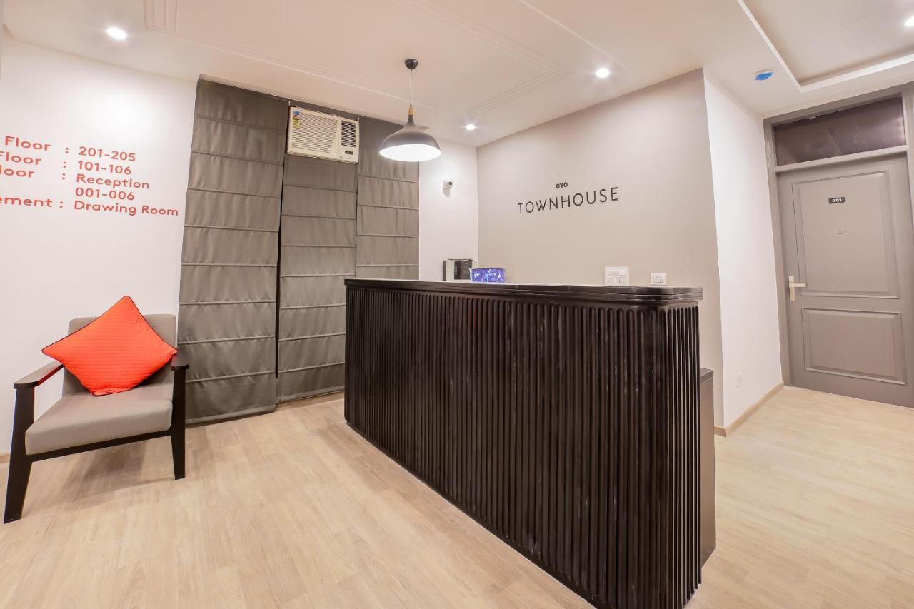 Hotel Oyo Townhouse 330 Mg Road Metro Station 3*