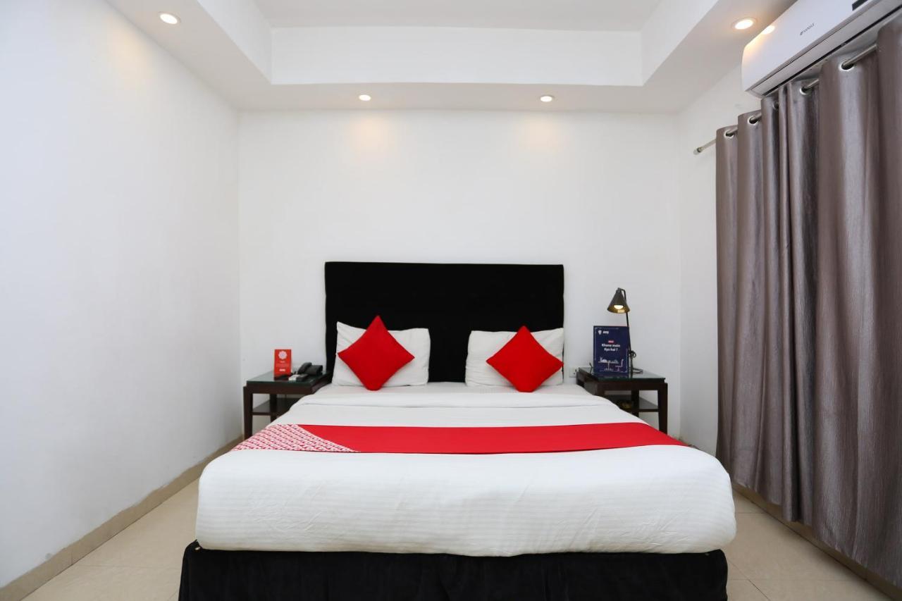 Hotel Oyo 16554 Golf Branson Gurgaon