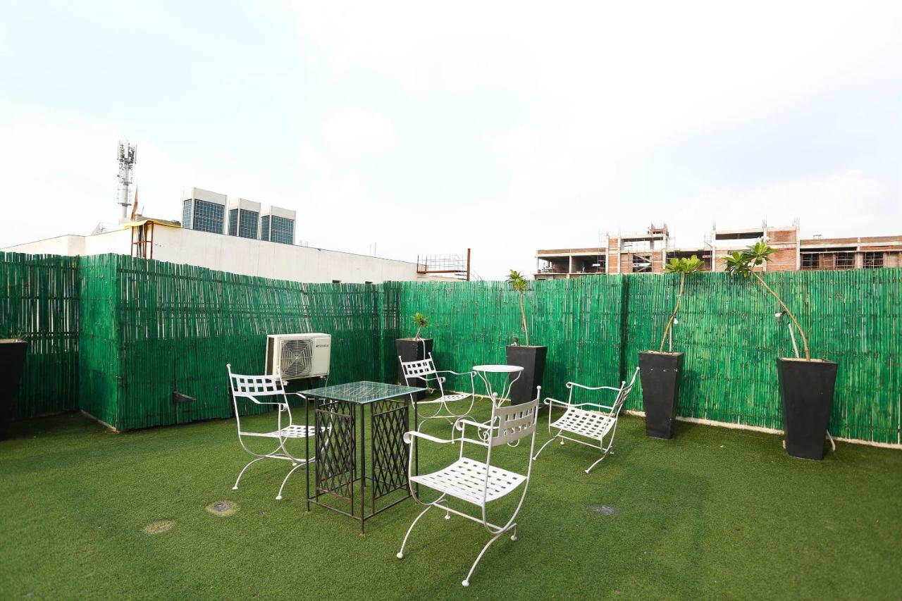 Hotel Oyo 16554 Golf Branson Gurgaon