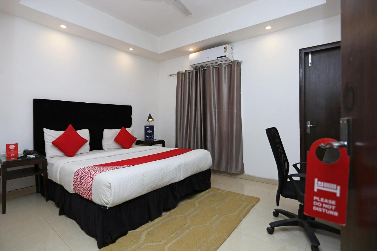 Oyo 16554 Golf Branson 3*