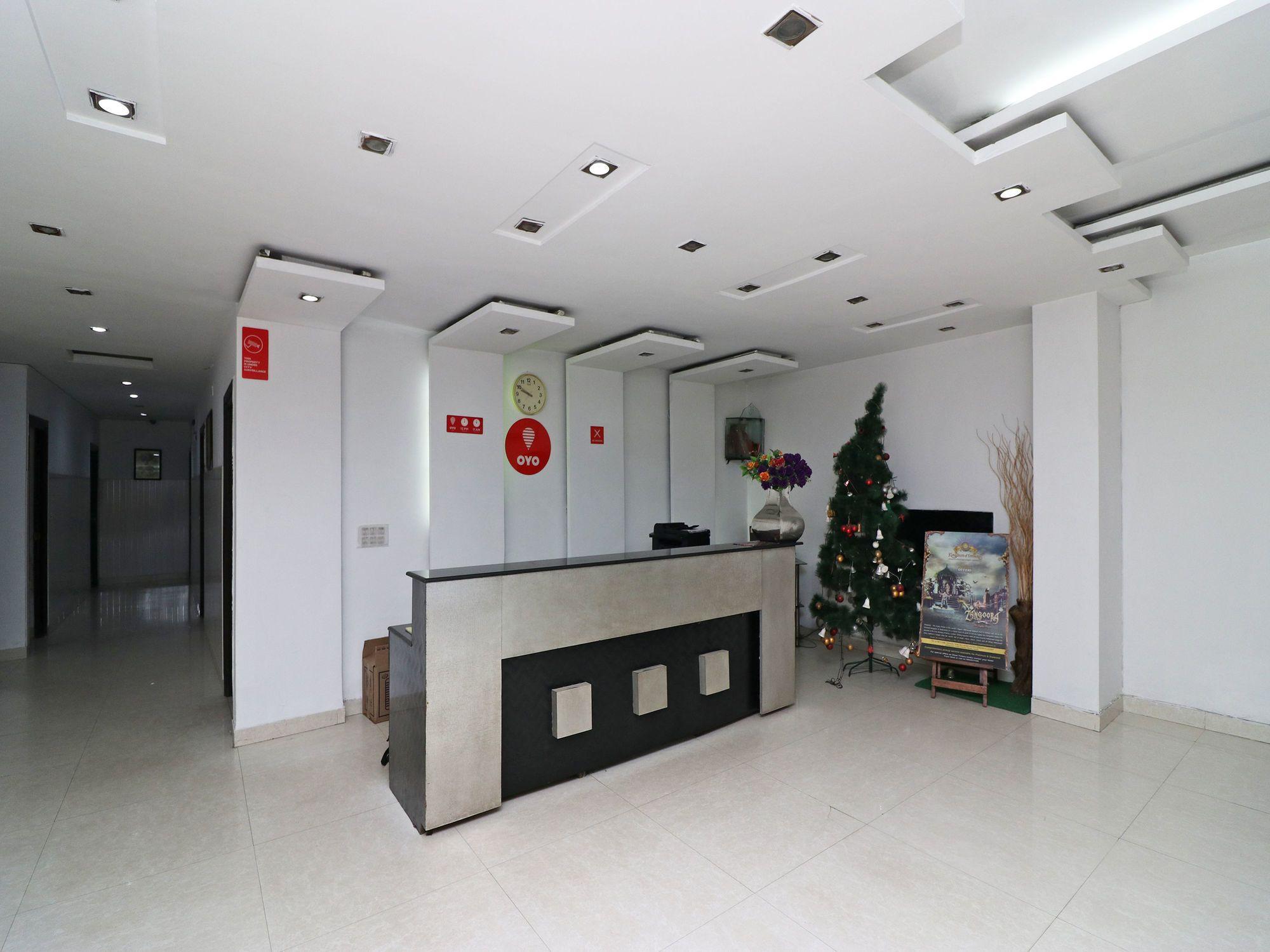 Oyo 12340 The Royal Park Plaza Gurgaon