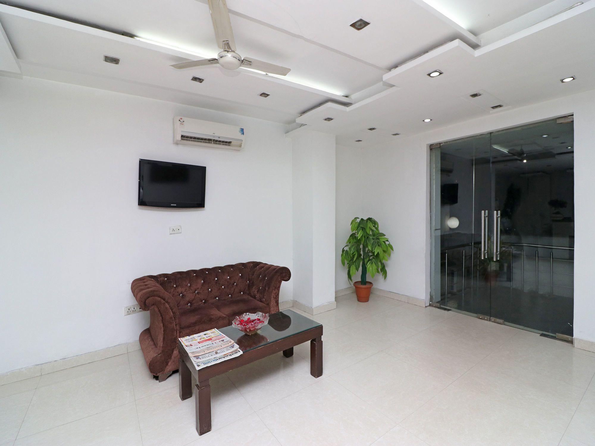 Oyo 12340 The Royal Park Plaza 3*