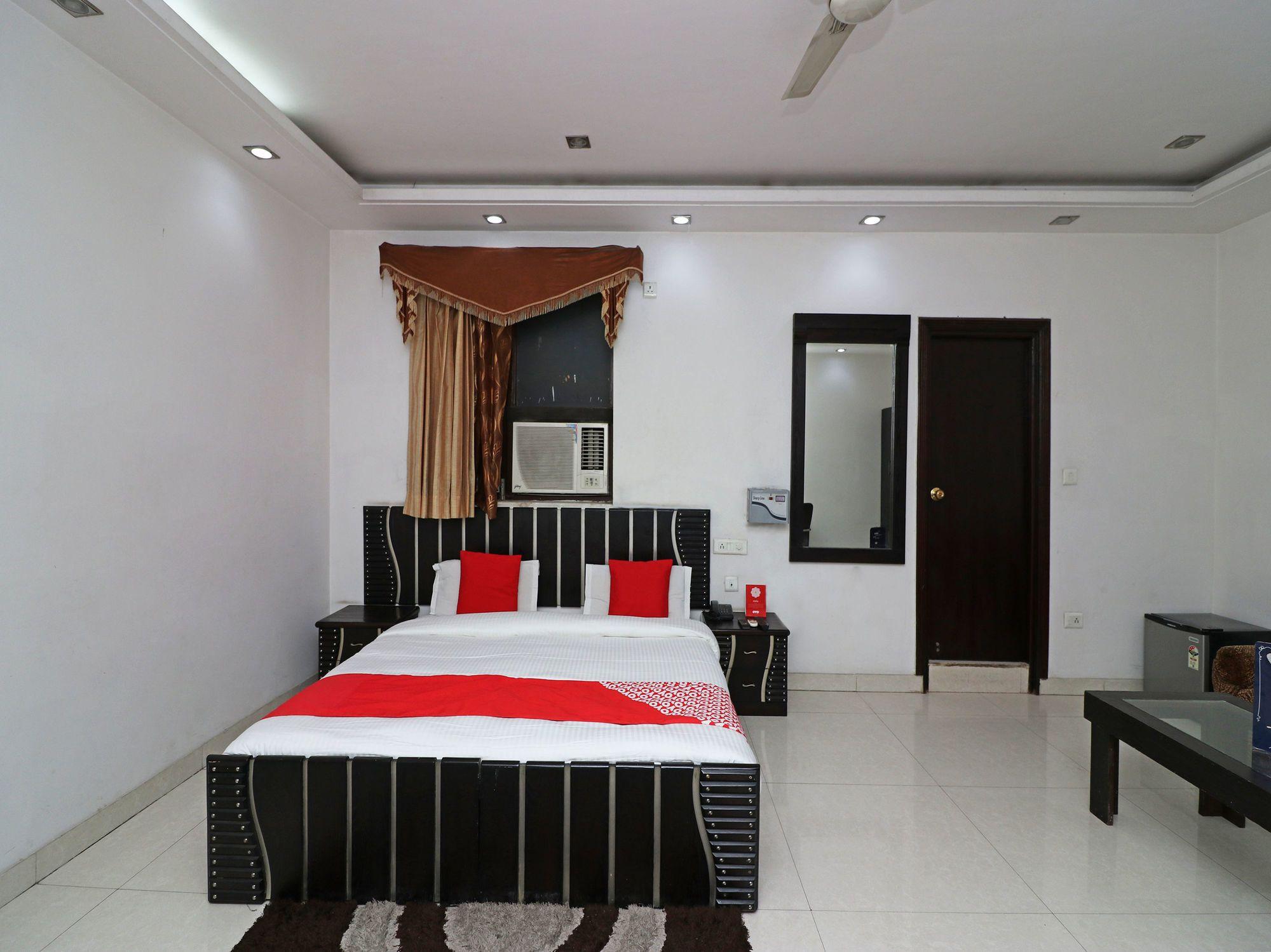 Oyo 12340 The Royal Park Plaza 3*