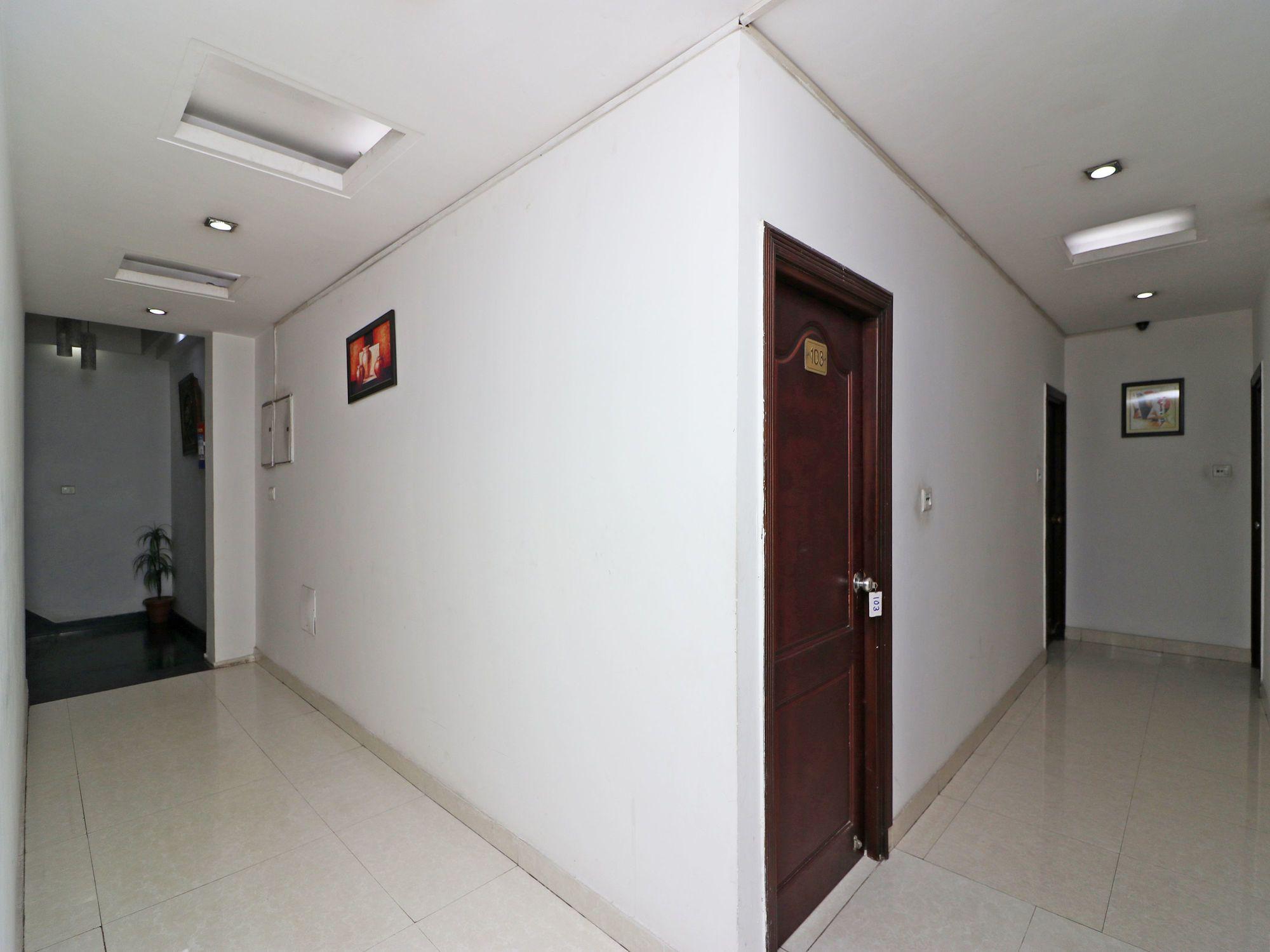 Oyo 12340 The Royal Park Plaza Hotel 3*