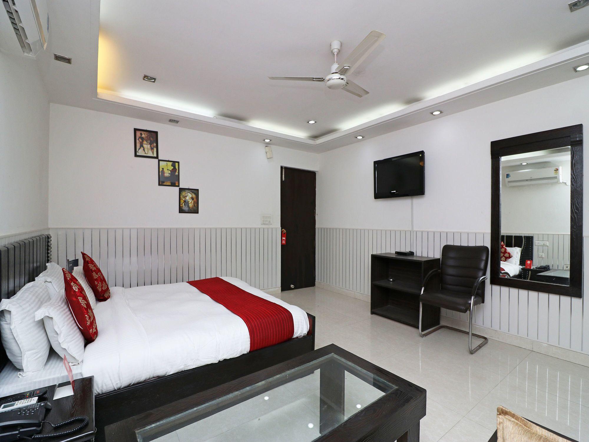 Oyo 12340 The Royal Park Plaza Hotel 3*